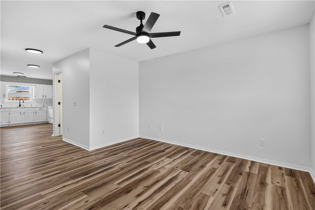 Carriage Square Sub Bentonville - Residential