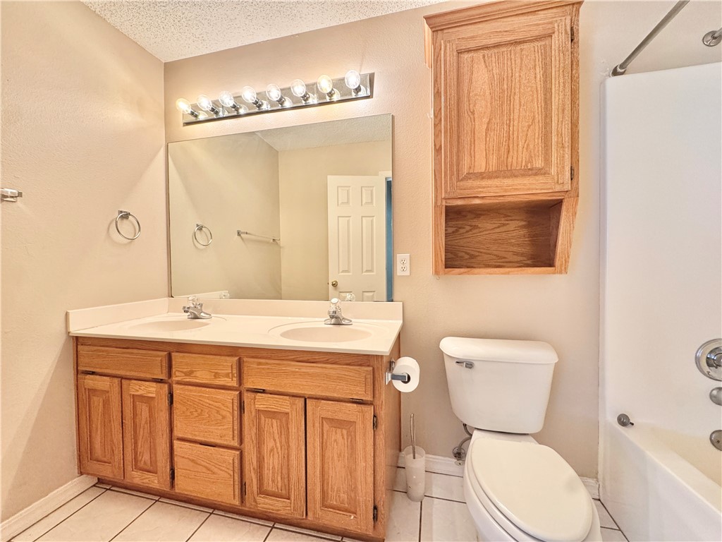 Kensington Add Ph III - Residential Lease