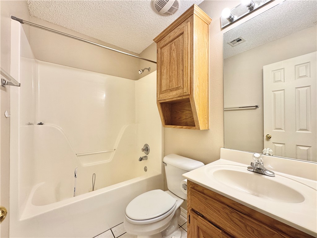 Kensington Add Ph III - Residential Lease