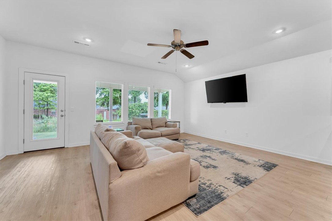 Aiden's Place - Residential