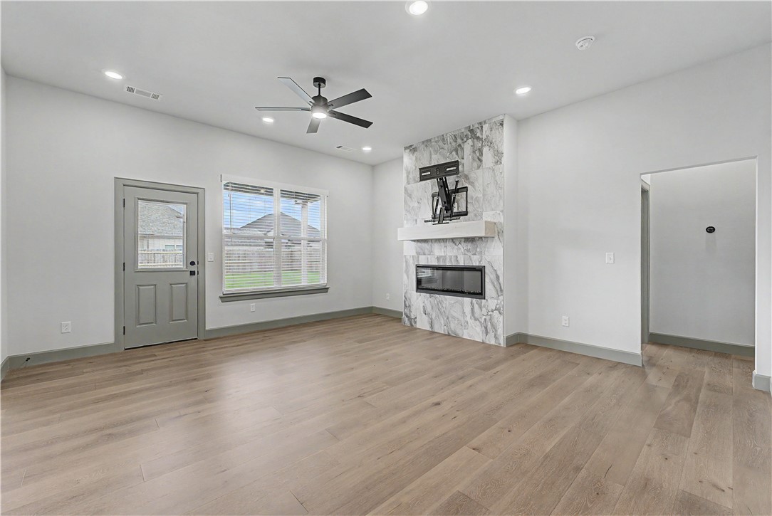 ANNIKA ESTATES PH II-CENTERTON - Residential Lease
