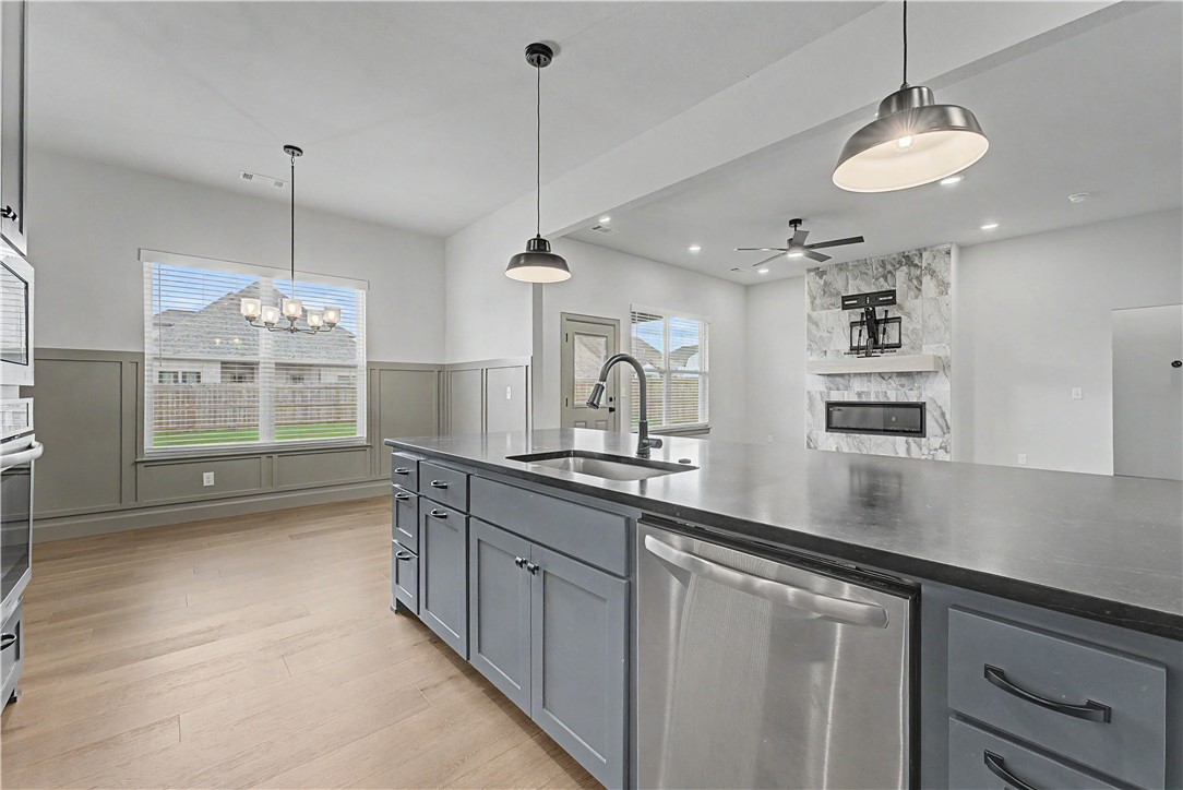ANNIKA ESTATES PH II-CENTERTON - Residential Lease