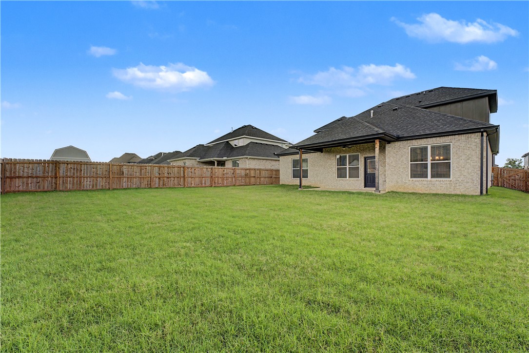ANNIKA ESTATES PH II-CENTERTON - Residential Lease