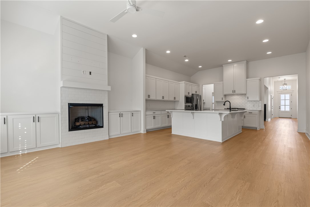 Aurora Sub Ph I Bentonville - Residential Lease