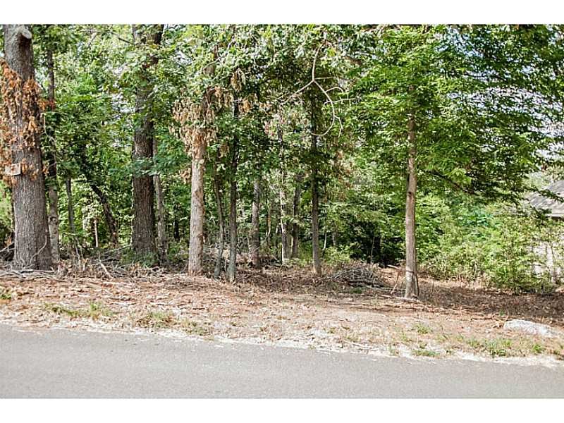 Easy lot to build on and is very convenient to everything. Show at your convenience and sell this nice property! Agent owned.