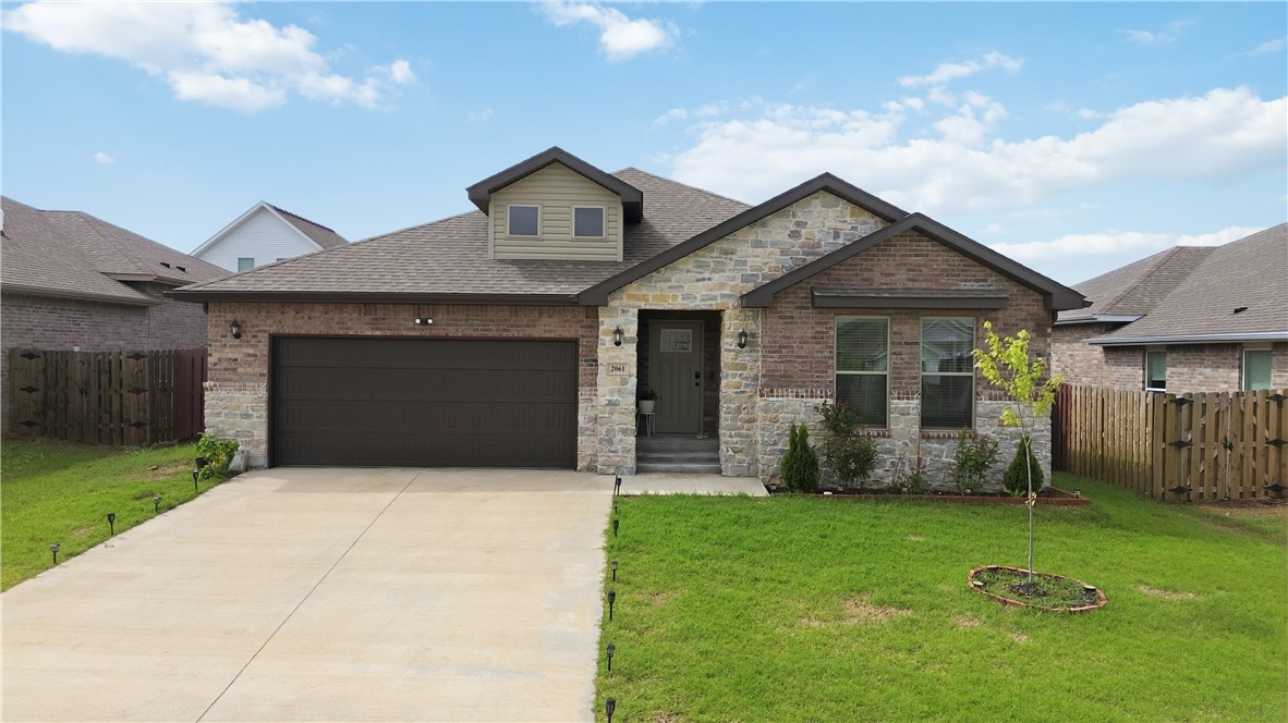 Discover this stunning home in Prairie Brook Phase 2! Built in 2023, this north-facing, single-story residence offers a bright, open layout with modern finishes and thoughtful design throughout. Conveniently located near the Bentonville School District and just minutes from the new Walmart Home Office, this home provides both comfort and accessibility. The spacious primary suite features a soaking tub, walk-in shower, and ample closet space, while additional bedrooms offer versatility. All appliances convey. Currently tenant occupied—please allow notice for showings. Preferred lender offering a free 1/0 temporary buydown plus up to $3,000 lender credit toward closing costs for qualified buyers. Contact for details.