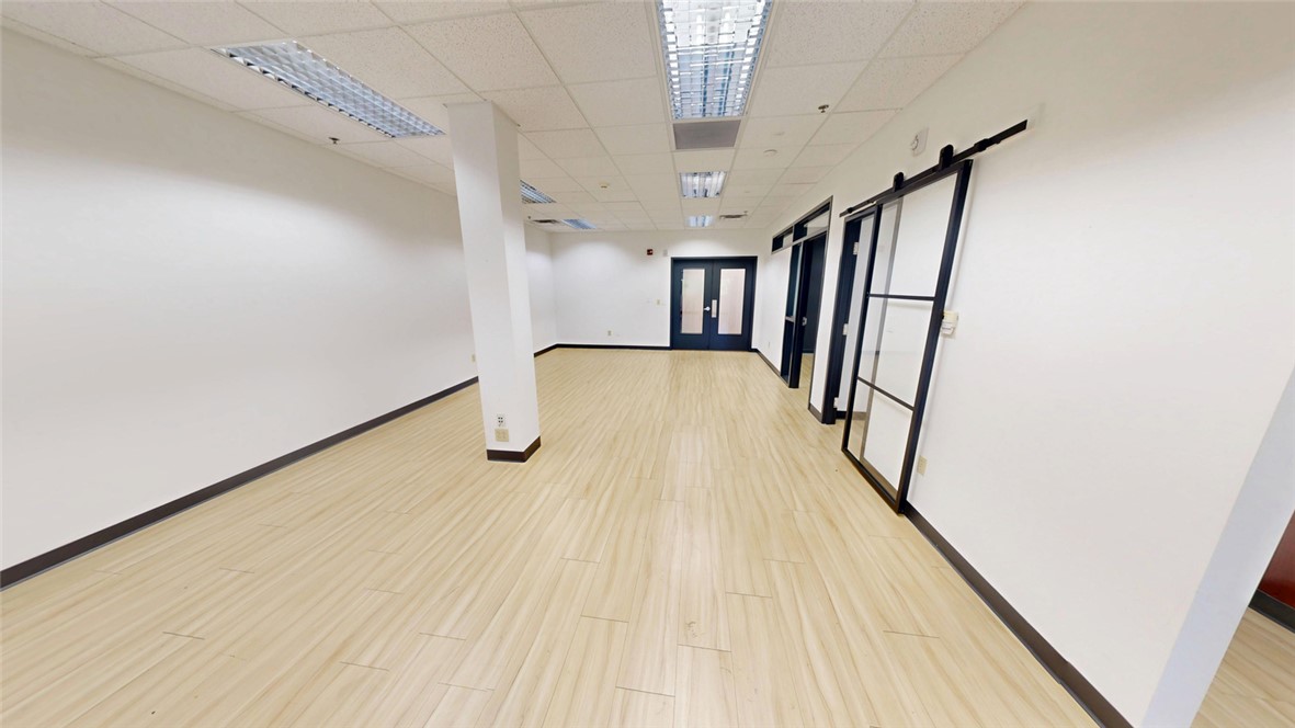 Pinnacle Pointe Ph 2 Rogers - Commercial Lease