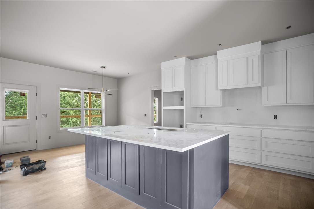 AVONDALE SUB 2-BVV - Residential