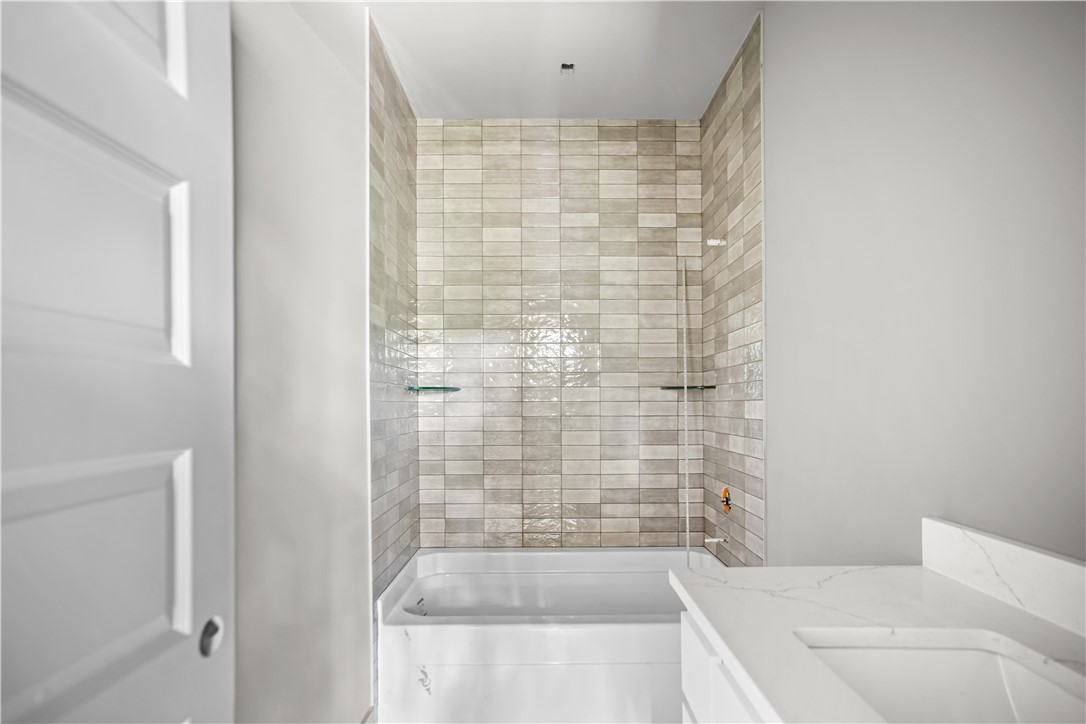 AVONDALE SUB 2-BVV - Residential