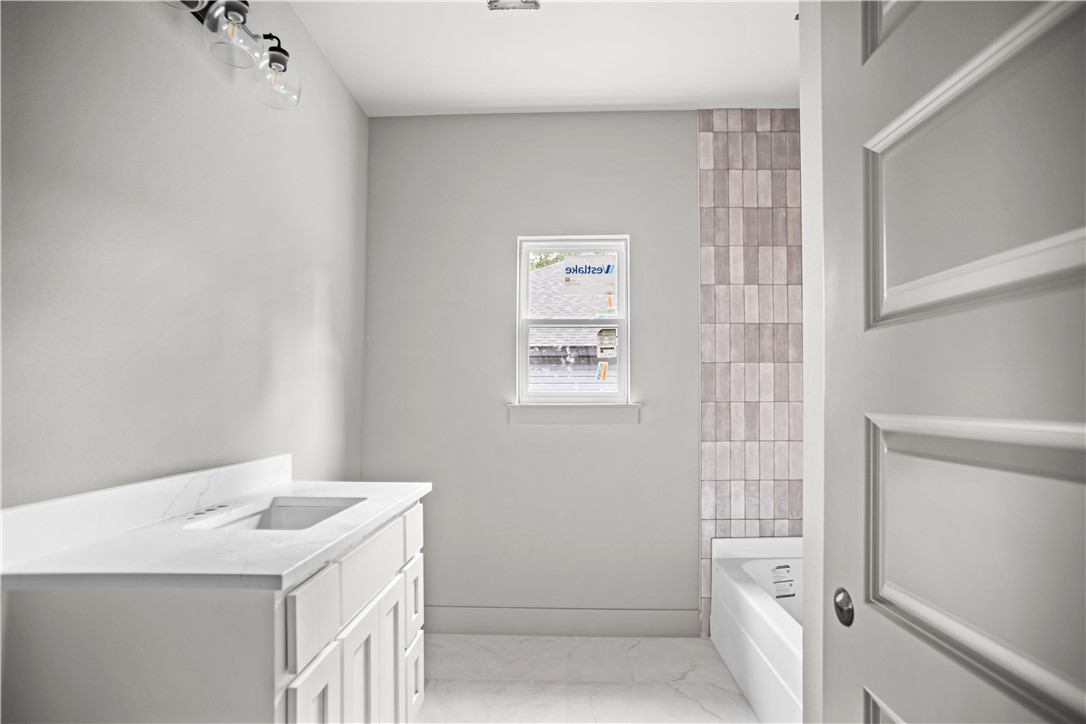 AVONDALE SUB 2-BVV - Residential