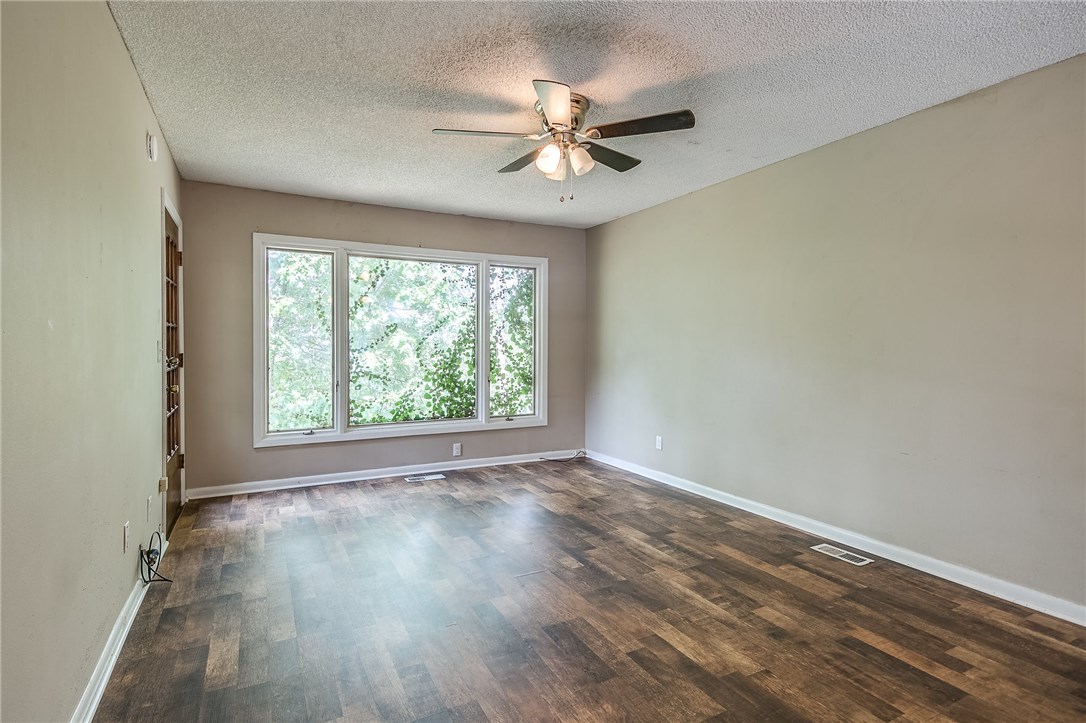 Drake Courts - Residential