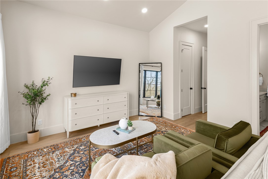 RAILROAD ADD-BENTONVILLE - Residential