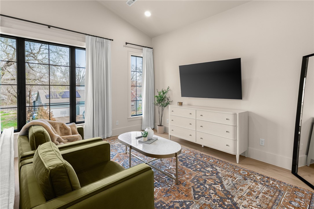 RAILROAD ADD-BENTONVILLE - Residential