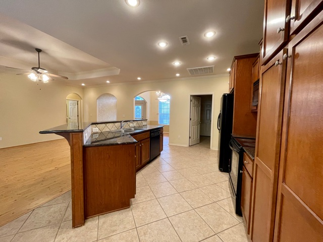 Crofton Manor Sub - Residential Lease