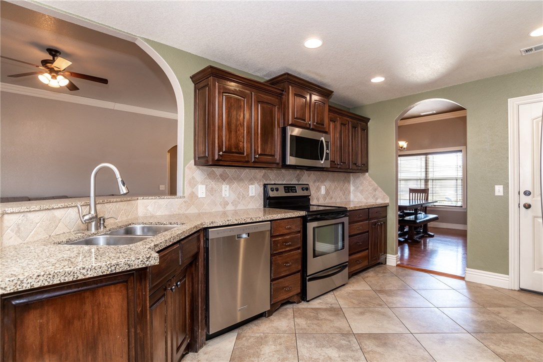 Oakbrooke Sub Ph 1-Bentonville - Residential Lease