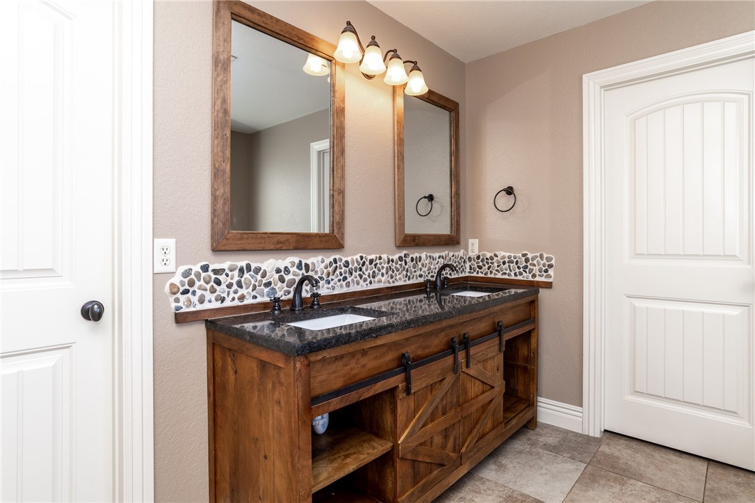 Oakbrooke Sub Ph 1-Bentonville - Residential Lease