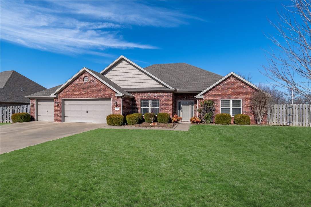 INVITING ENTRANCE W/ LOTS OF LANDSCAPING & BLOCK FENCE. ALL BRICK HOME W/3 CAR GARAGE. GRANITE, IMPORTED VANITIES, CROWN MOLDING, WOOD FLRS, TILE IN WET AREAS, HIGH CEILING, CAN LIGHTING, UPGRADED LIGHTING. Cathedral Ceiling, Ice Maker Connection, Split Floor Plan, Washer/Dryer Connection, Keyless Entry. Garage Door Opener, Smoke Detector, Wired for Sound.