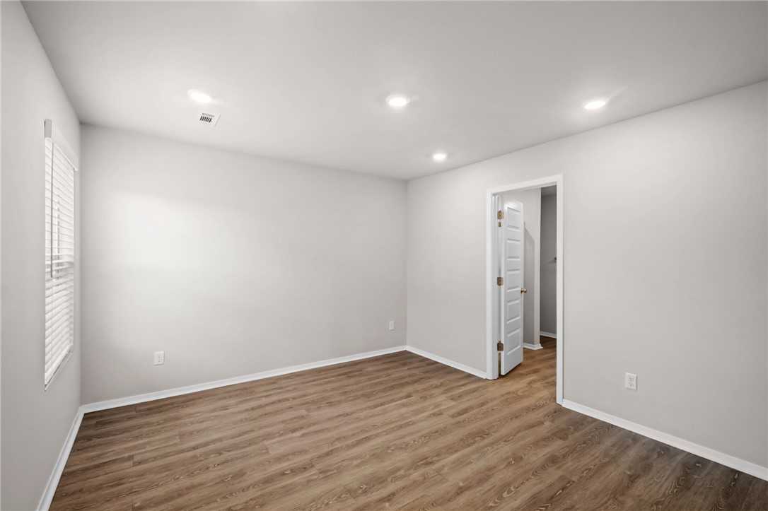 Riverside Village Sub Ph 21 - Residential Lease
