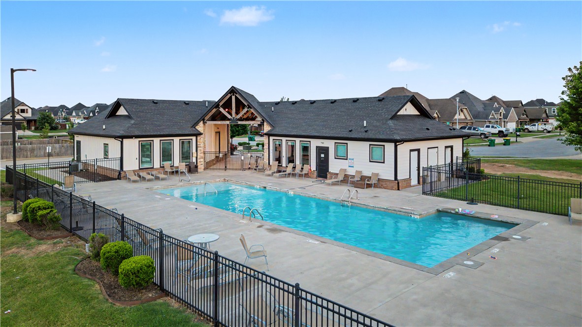 MAPLE ESTATES PH III-CENTERTON - Residential