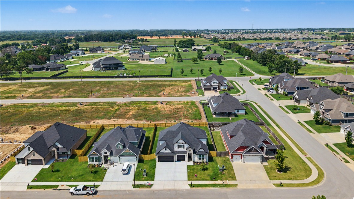 MAPLE ESTATES PH III-CENTERTON - Residential