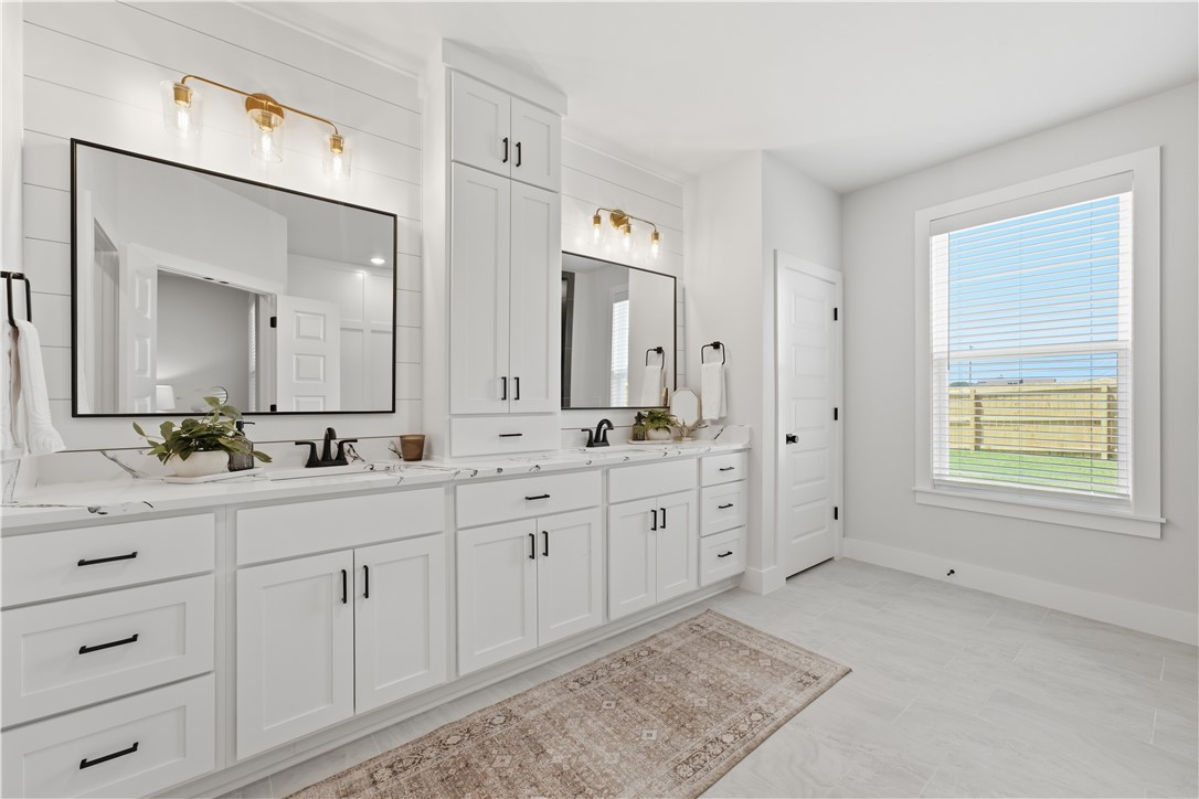 MAPLE ESTATES PH III-CENTERTON - Residential