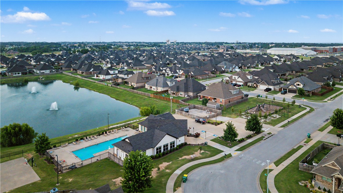 MAPLE ESTATES PH III-CENTERTON - Residential