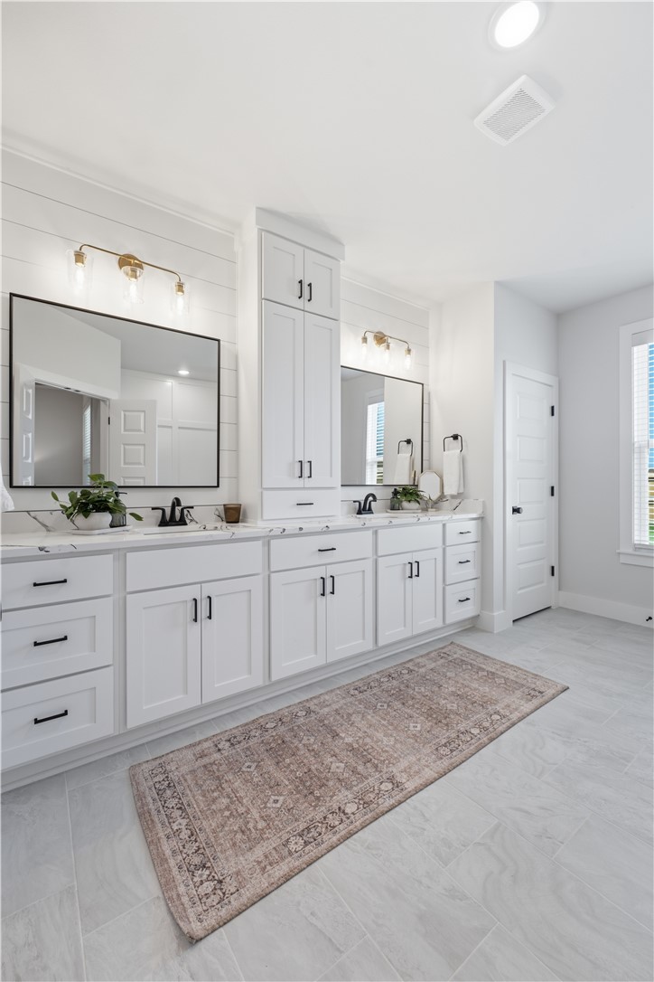 MAPLE ESTATES PH III-CENTERTON - Residential
