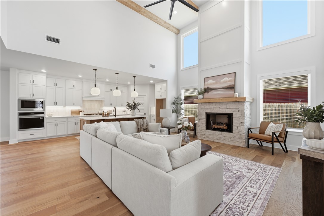 MAPLE ESTATES PH III-CENTERTON - Residential