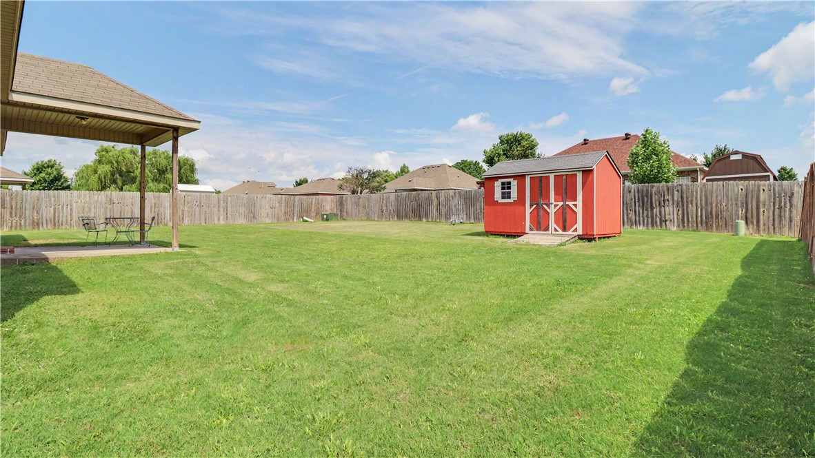 LAKEWOOD CROSSING SUB PH 1-ROGERS - Residential