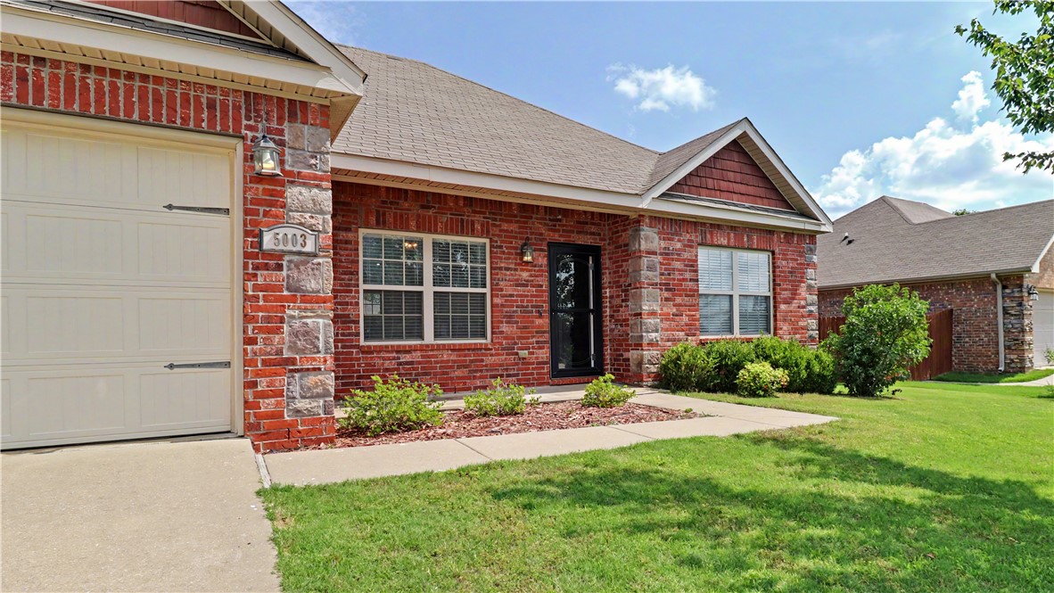 LAKEWOOD CROSSING SUB PH 1-ROGERS - Residential