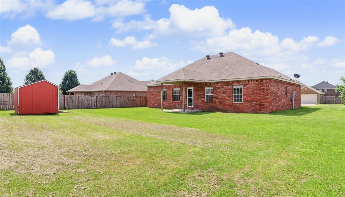 LAKEWOOD CROSSING SUB PH 1-ROGERS - Residential