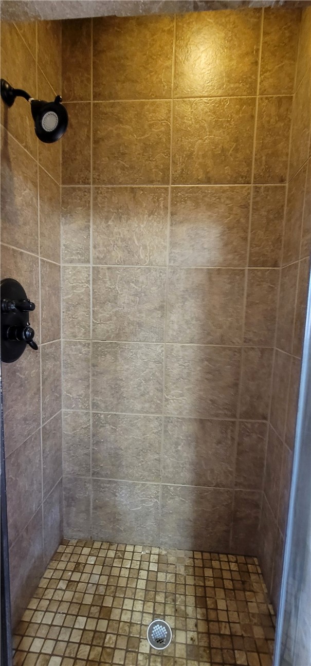 Hearthstone Sub Ph Ii Rogers - Residential Lease