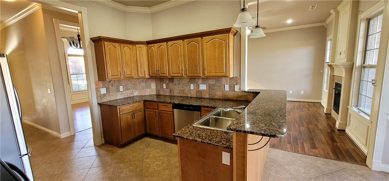 Hearthstone Sub Ph Ii Rogers - Residential Lease