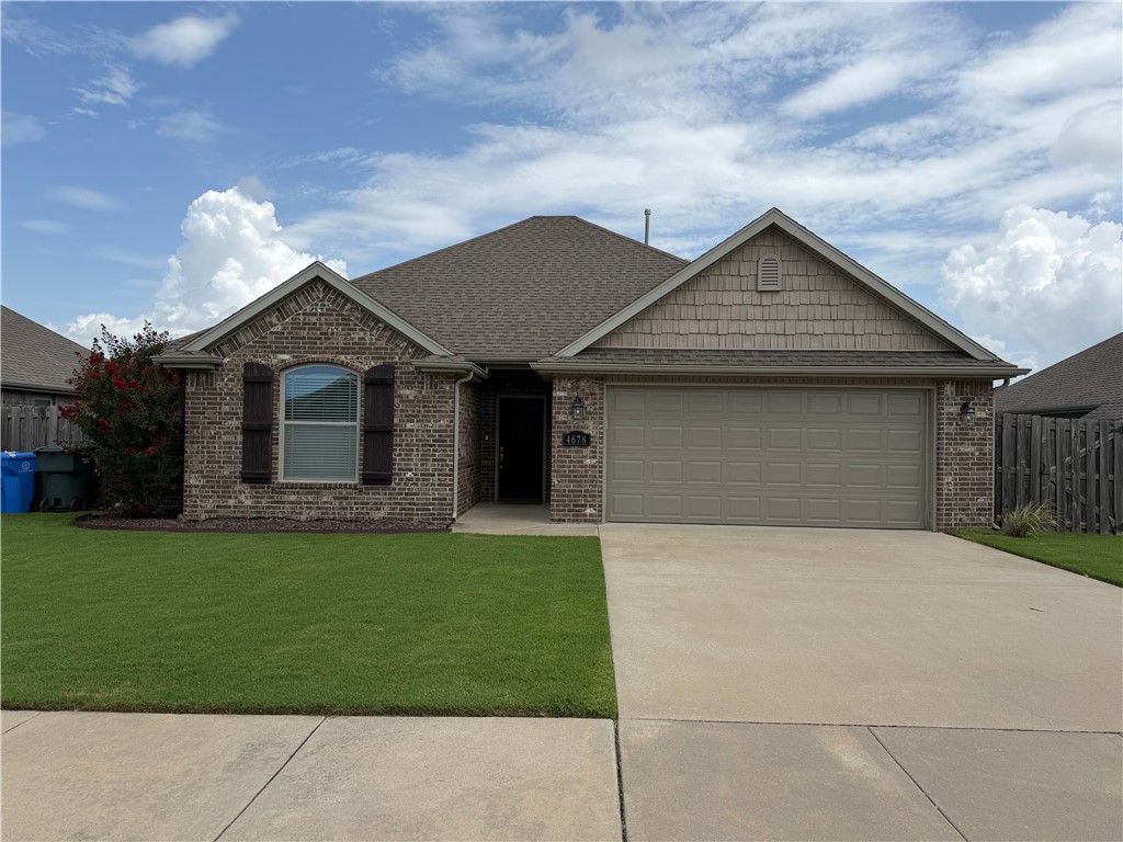 Highly sought after location in West Fayetteville! Quality built home in excellent condition. Bright and light with a great kitchen, walk in pantry, split floorplan and private backyard. This charming home combines comfort, convenience and an exceptional location to all of NWA. Nearby walking and biking trails, parks, schools, the boys and girls club, shopping and dining, the University of Arkansas and easy access to I-49. Refrigerator, washer/dryer to convey- making it easy to move right in today!