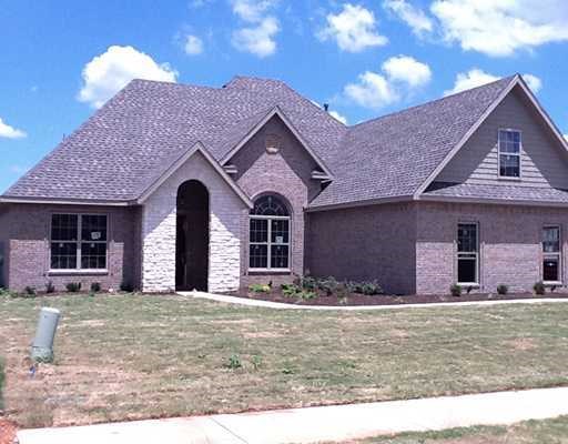 Granite throughout. Hardwood flooring. 3 bedrooms & bonus room. 3 car attached garage. Additional $25 / month for 6 month lease term.