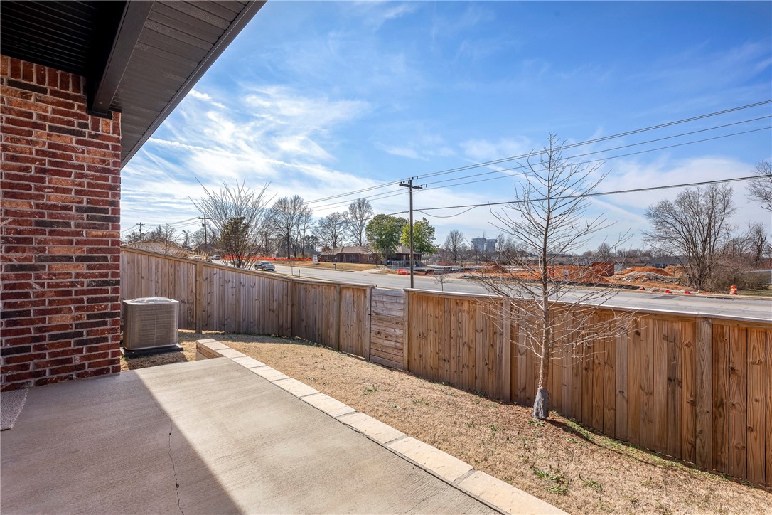 Dixieland Townhomes - Residential