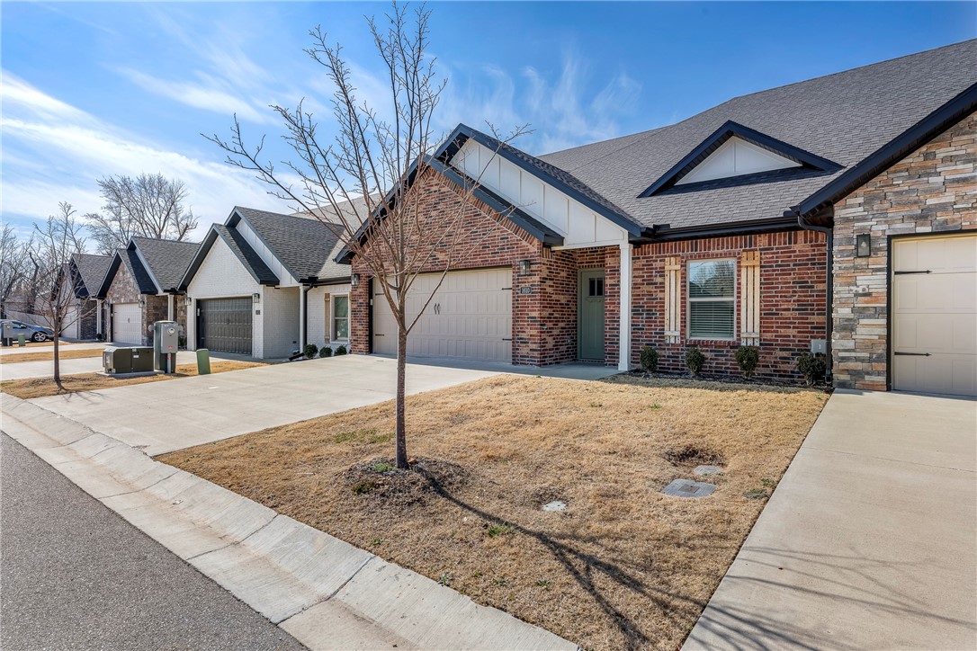 Dixieland Townhomes - Residential