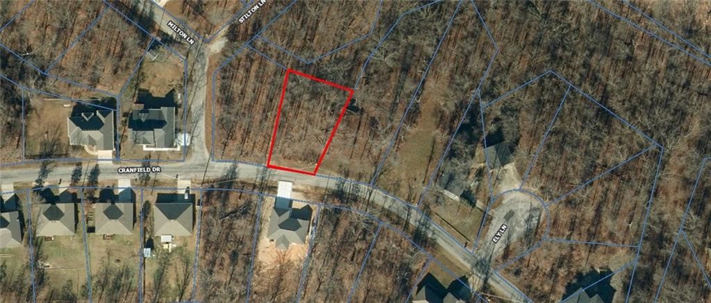 Beautiful property to build your dream home. Close to shopping and trails