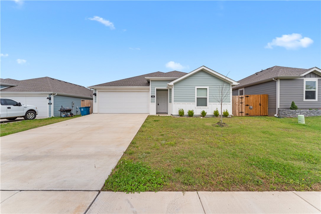 4-bedroom, 2-bathroom house in Gentry. Amenities included: central air, central heat, deck, dishwasher, hardwood floors, stainless steel appliance, updated kitchen, updated bathroom, washer dryer, and yard. No Utilities included. Is pet friendly. Date Available: Apr 20th 2026. $1,885/month rent. $1,885 security deposit required. $50/pet monthly and $250/pet one-time fee.