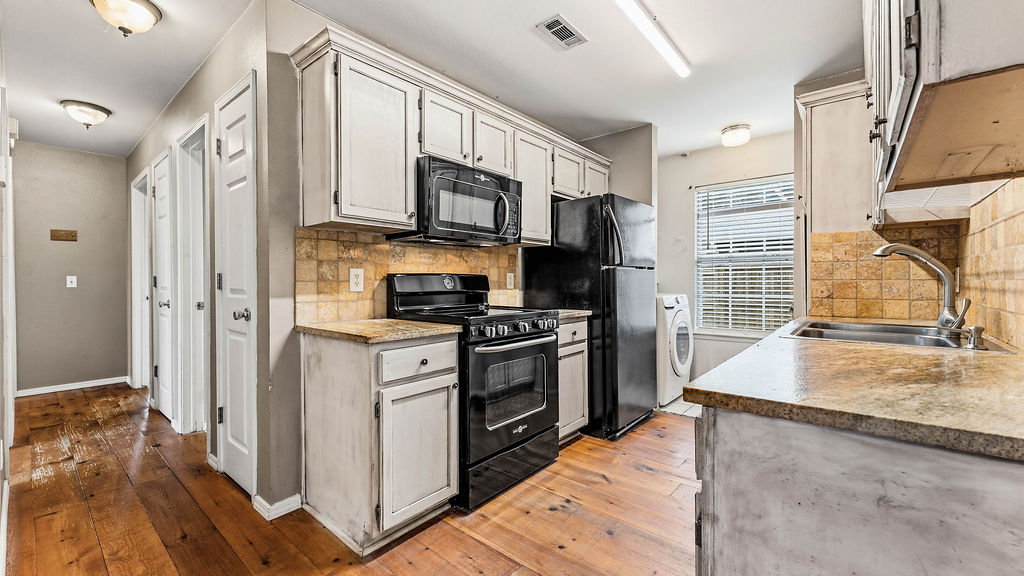 Pine Crest Add Ph I - Residential