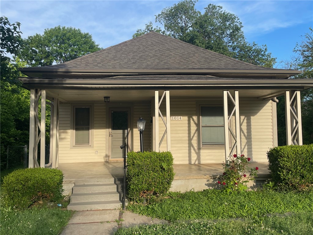 Blackburn Add Rogers - Residential Lease