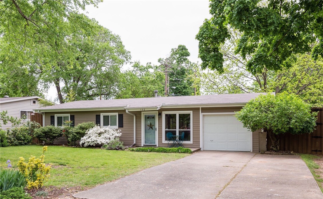 Adorable, well loved home on a corner lot with mature trees... and you're close to everything!
Schools are: Butterfield, McNair, Woodland, FHS.
8' ft wood privacy fence, salt water heated sport pool w/ volley ball net. Safety fence surrounding the pool, that can also be removed if needed.  Storm shelter located in room off of kitchen and garage. Vaulted ceilings, screened in porch directly off kitchen.