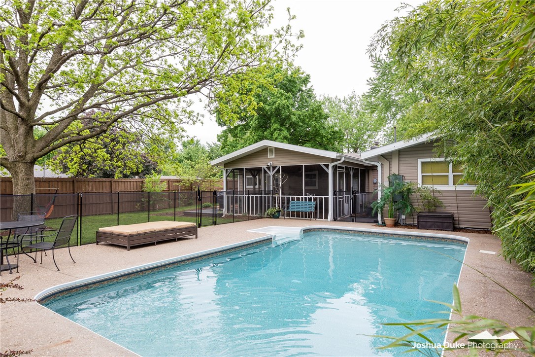 Maple Crest Add - Residential
