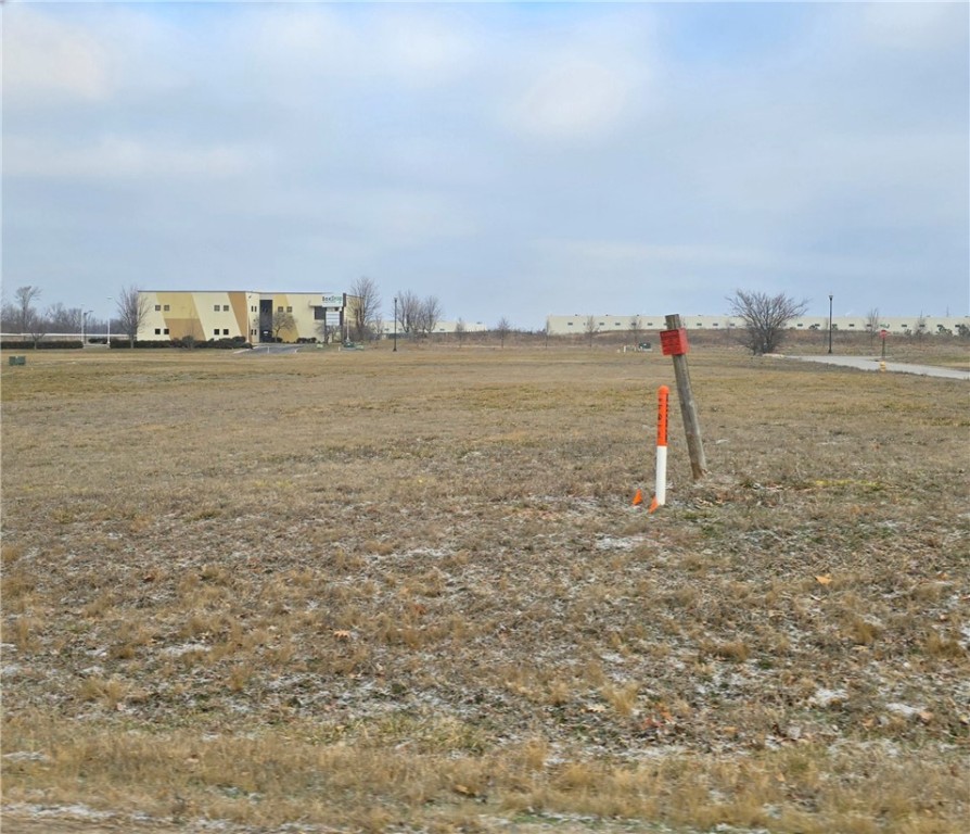 Straube Bus Park Bentonville - Land