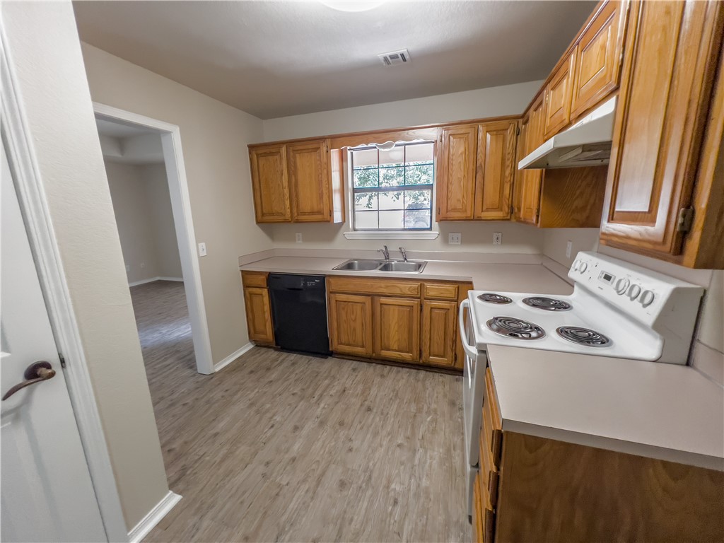 Glendale Add Rogers - Residential Lease