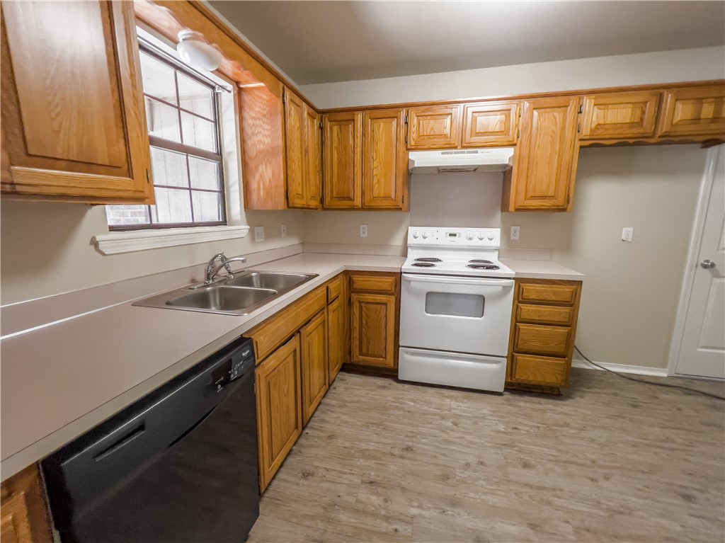 Glendale Add Rogers - Residential Lease