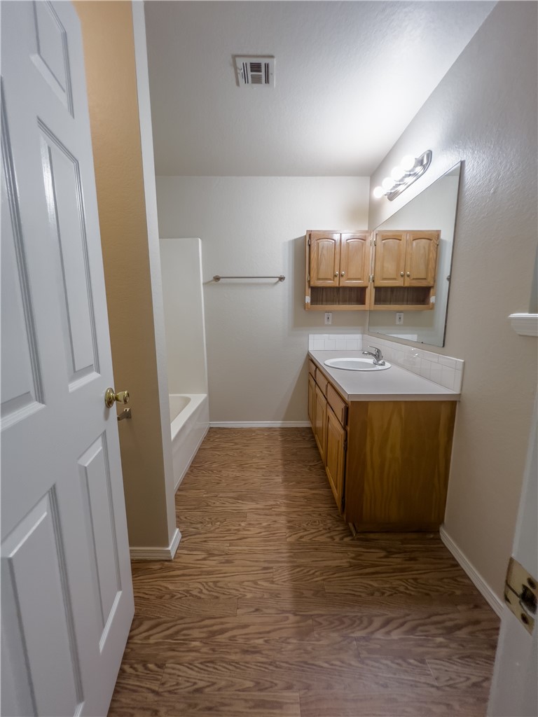 Glendale Add Rogers - Residential Lease