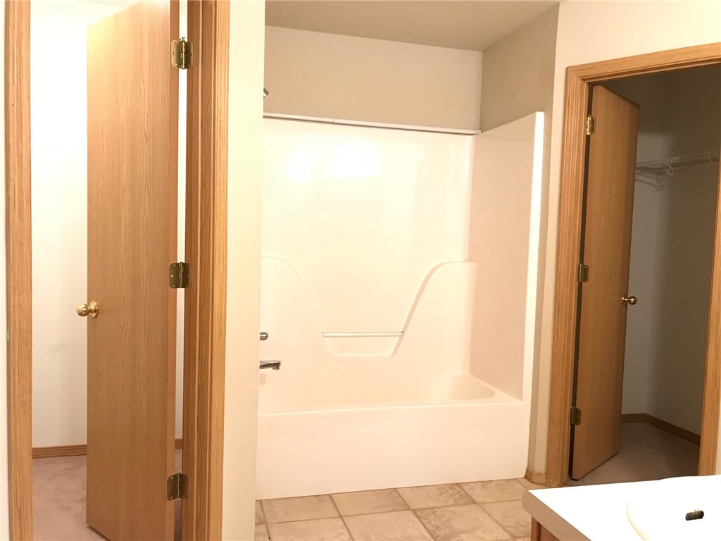 Rockwood Heights - Residential Lease