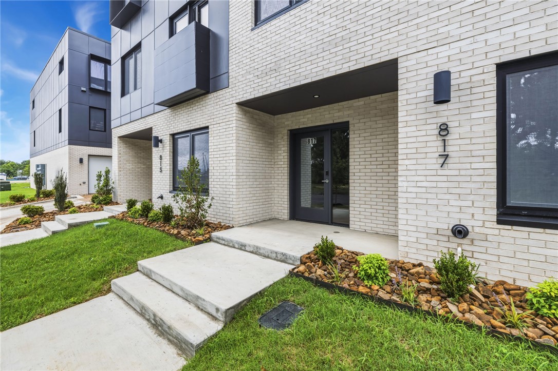 LIGHTBOX AT MARKET-BENTONVILLE - Residential