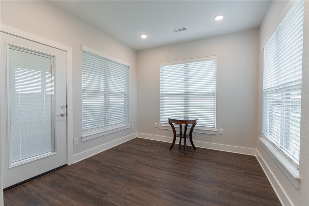 Bethel Elm - Residential